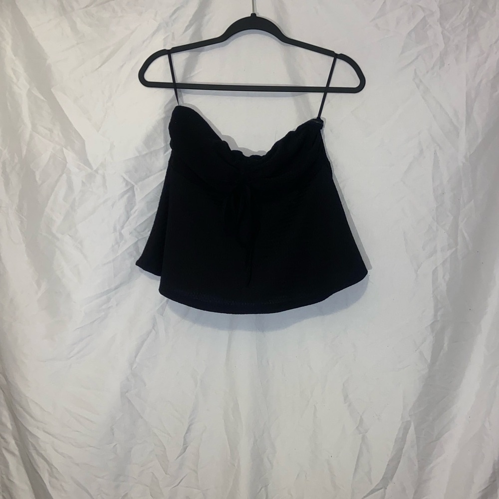 Black Strapless Flowy Blouse w/ Front-tie Sinch